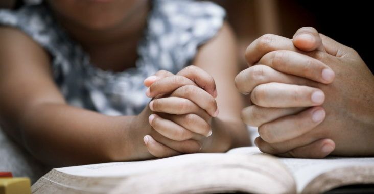 Oración a una madre difunta, esbiblia