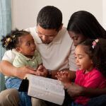 Oración por la familia, ¿Por qué Dios ama a las familias?